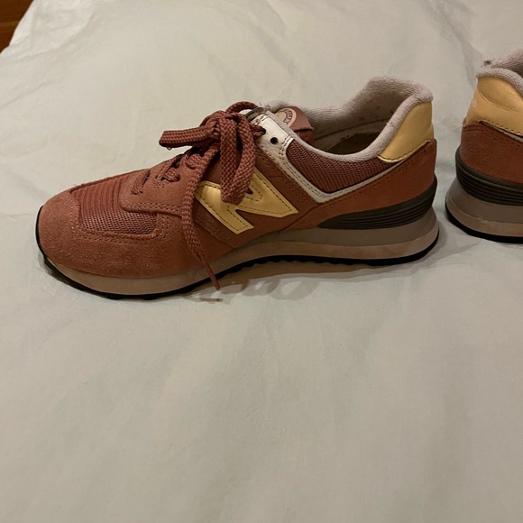 New Balance 574 - Picture 3 of 4